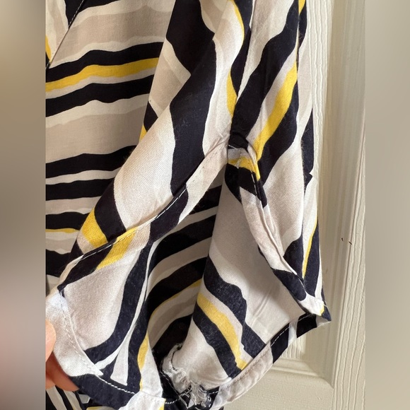 Hurley Womens V Neck Modern Boho Blouse Loose Front Pockets Drawstring Waist (S) - Picture 9 of 11